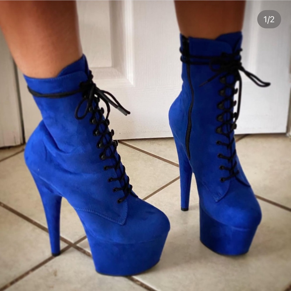 Pleaser boots with custom boot covers
Size 7